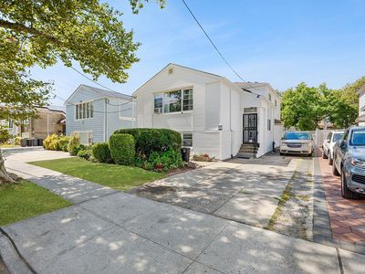 10547 Seaview Ave, Brooklyn, NY, 11236