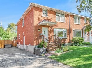 1071 Aldea Ave, Ottawa, ON K1H8B8