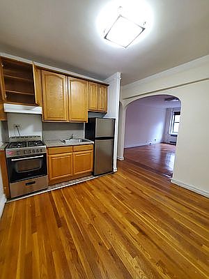 4th image of 41-15 45th St #4S