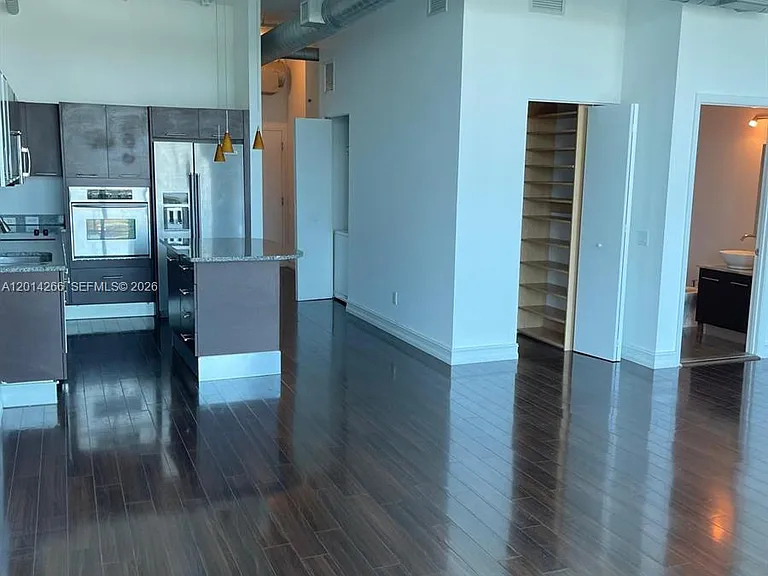 3029 NE 188th St #602 — Photo 2