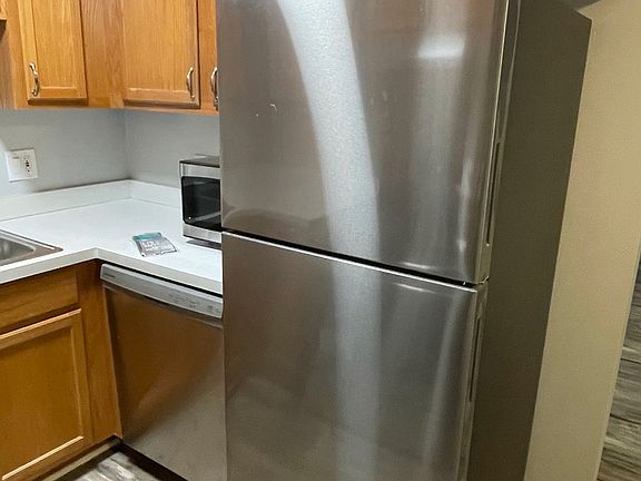 2nd image of 2000 Light Rd APT 211