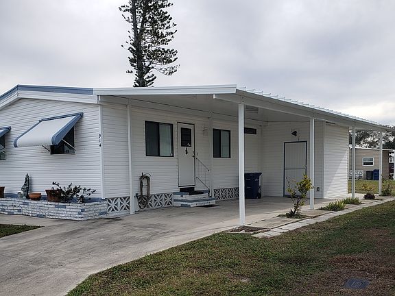 Side View Carport and Laundry Room