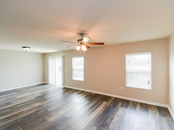 4th image of 2190 Pebble Point Dr