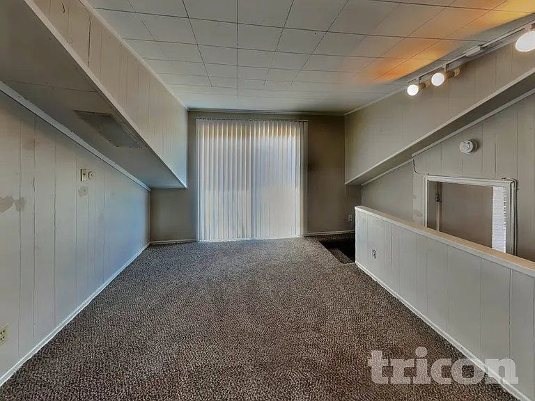 1370 University Ter — Photo 12