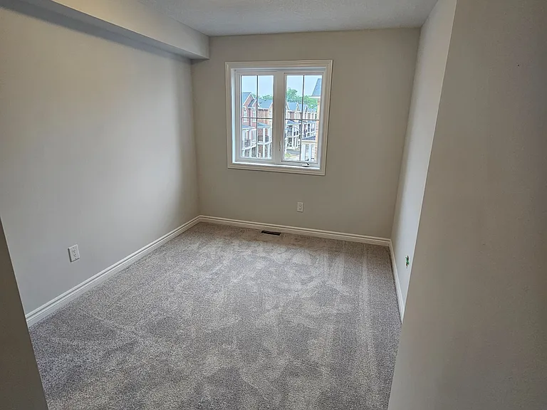 677 Park Rd N #98 — Photo 7