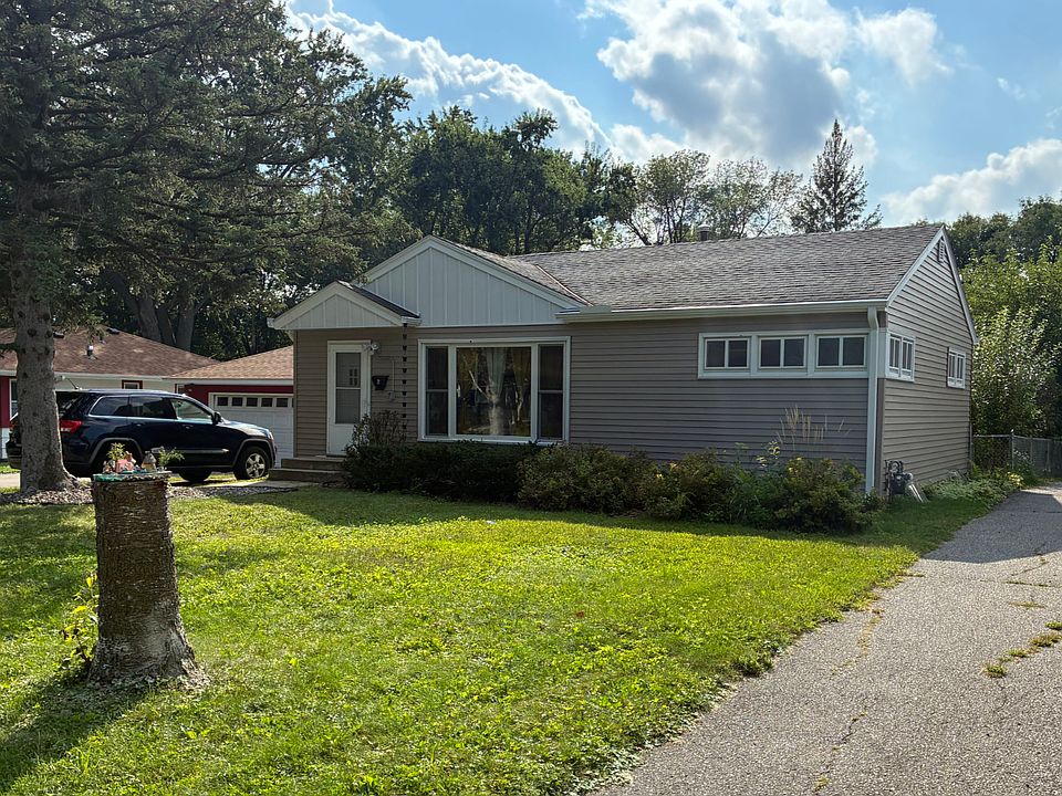 1st image of 3420 Aquila Ave S