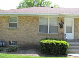700 N Linden Ave, Waukegan, IL 60085