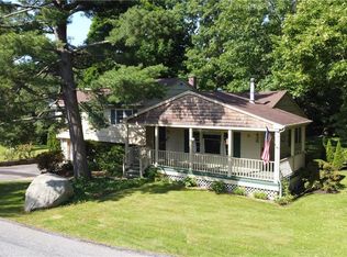 10 Rose Dr, Highland Falls, NY 10928