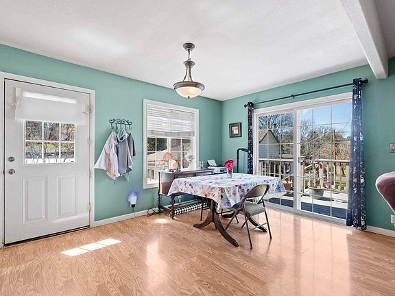 3rd image of 18521 Fir Ave
