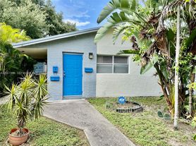 274 SW 9th St, Dania, FL