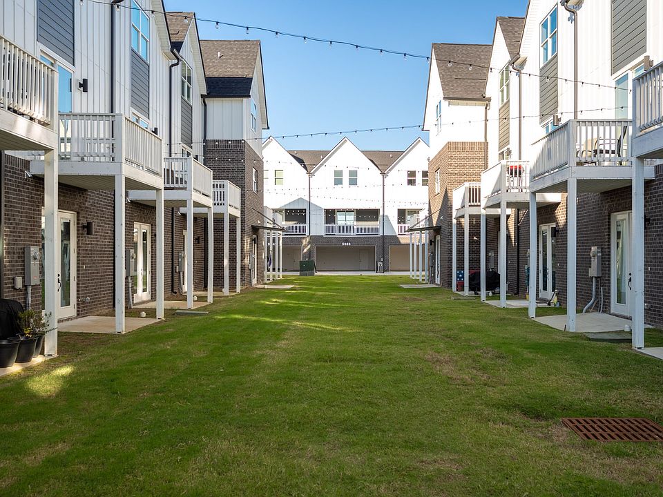 1st image of 5684 Sofias Cir