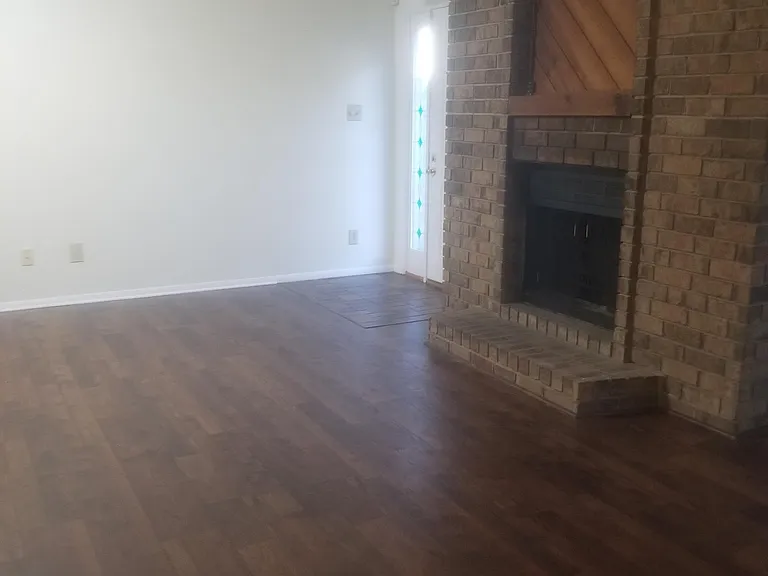 1300 Julia St NW — Photo 10
