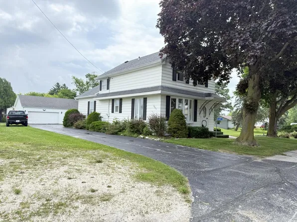 8623 Center ROAD, Newton, WI 53063