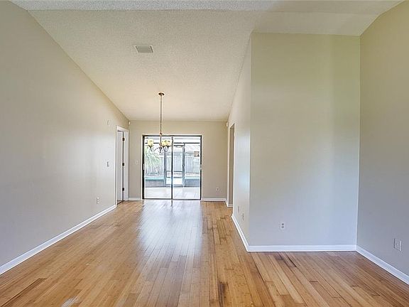 4th image of 10714 Out Island Dr