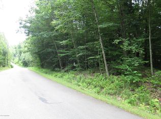 38 Long View Ln, Pocono Pines, PA 18350