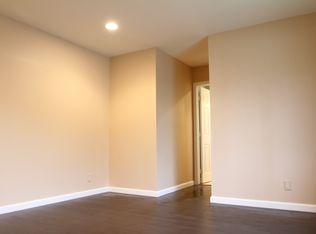 1204 W 37th St #2, Los Angeles, CA 90007