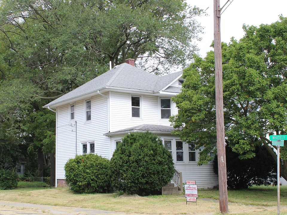 1st image of 1102 University St