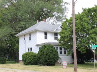 1102 University St, Carlinville, IL 62626