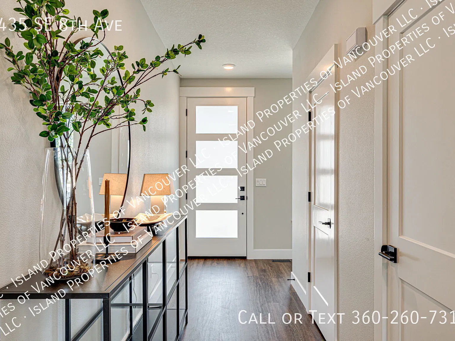 4 bed, 2.5 bath, 2014 sqft, $3,200 — Photo 4