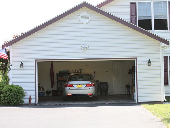 Garage View - Janivar