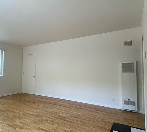 3rd image of 712 N Vendome St APT 5