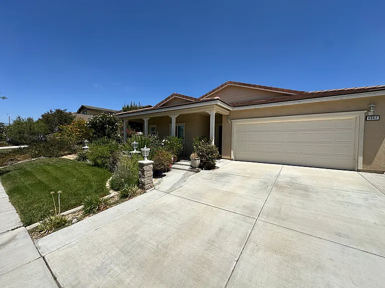 4862 Graphite Creek Rd — Photo 2