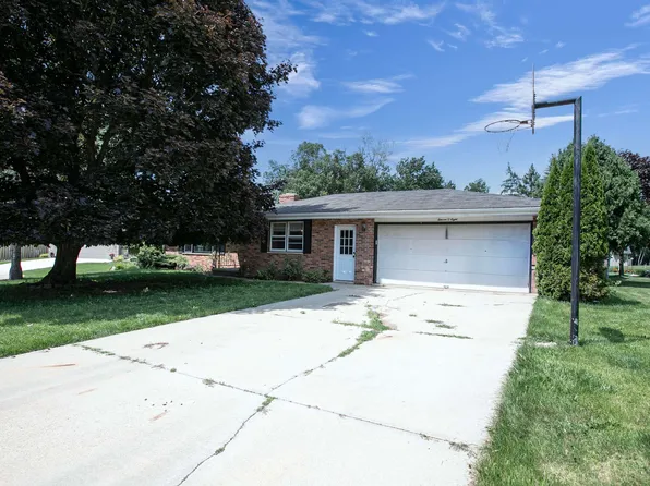 1108 Holly Ct, Kaukauna, WI 54130