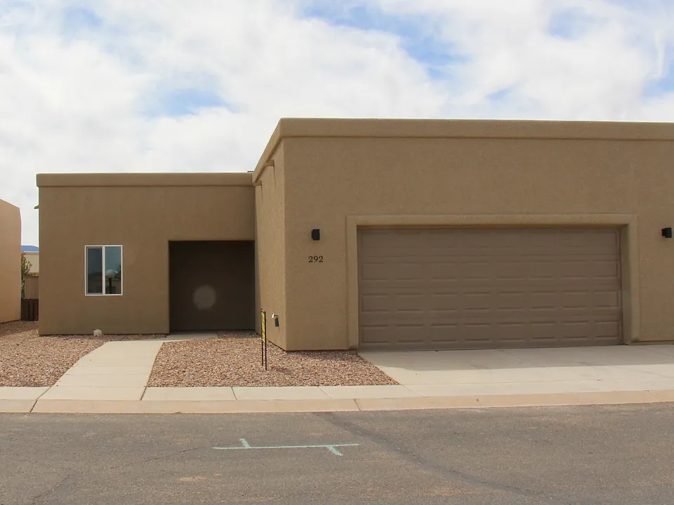292 S Sky Ranch Rd #153