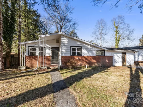 228 Grove St, Brevard, NC 28712