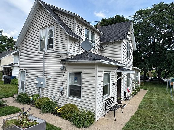 4th image of 1134 Central Ave