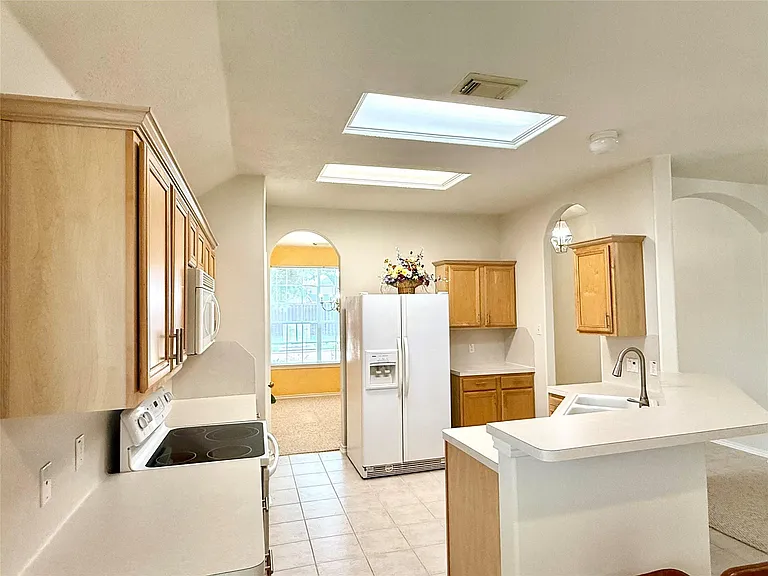 5610 Gaffney Ln — Photo 7