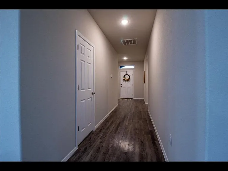 4204 Lexington Ave — Photo 13