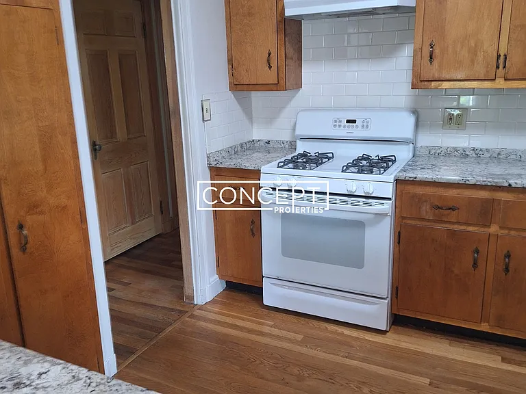 105 Keith St — Photo 12