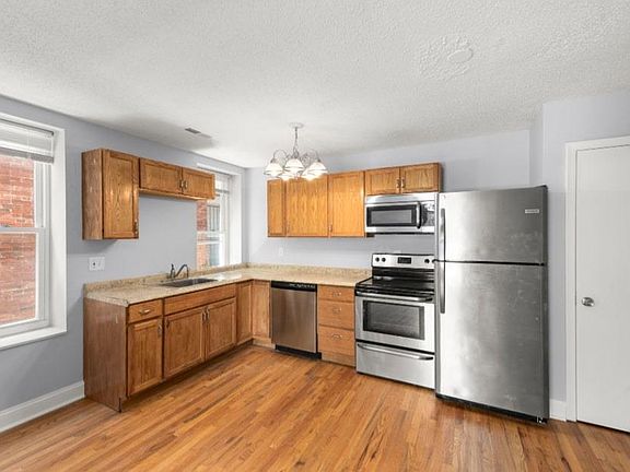 3rd image of 3911 Castleman Ave