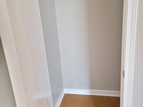 4th image of 5627 Hinton Pl