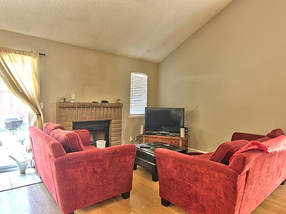 3rd image of 4803 McCloud Dr