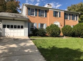 9716 Anita Ln, Lanham, MD 20706