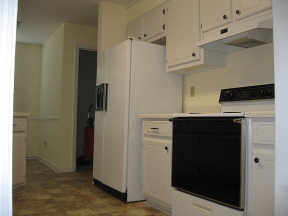4th image of 520 Palm Dr S