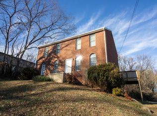 4133 Cresthill Dr, Roanoke, VA 24018