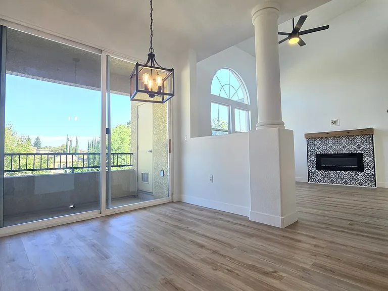 1900 Danbrook Dr #525 — Photo 3