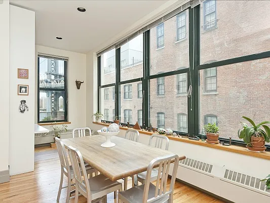 Sold by Sotheby's International Realty | media 3