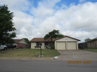 127 SE Surrey Ln, Lawton, OK 73501