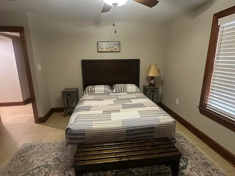10325 Clearwater Rd — Photo 10