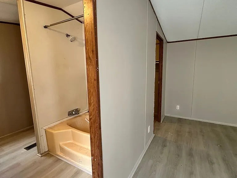 284 Clay Cir — Photo 18