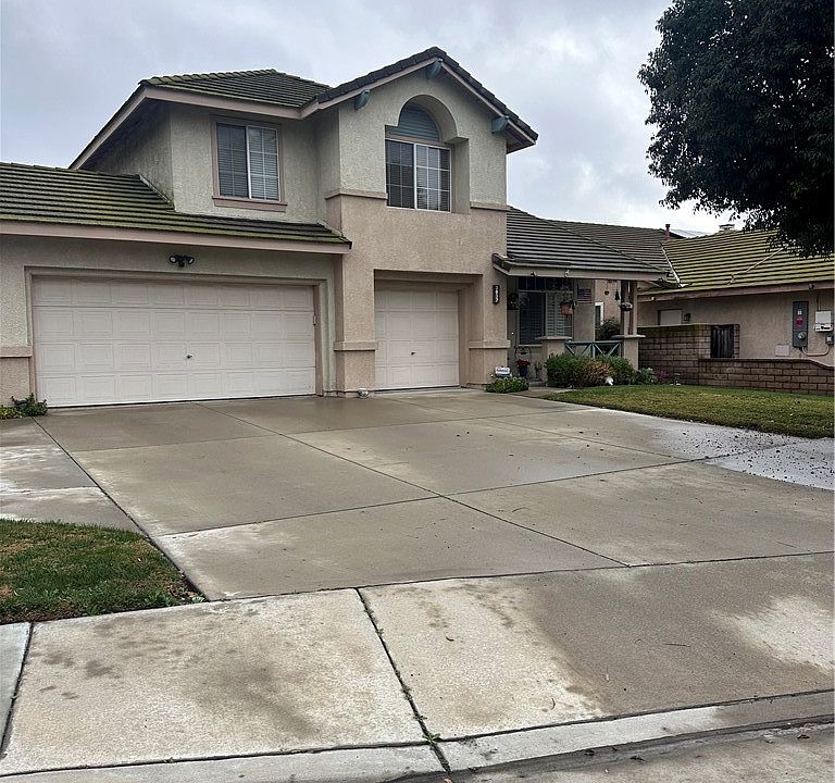 1st image of 3037 S Plainfield Pl