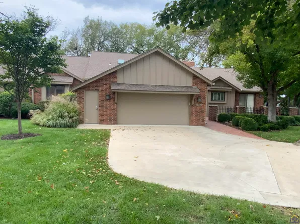 2326 SW Mayfair Pl, Topeka, KS 66611