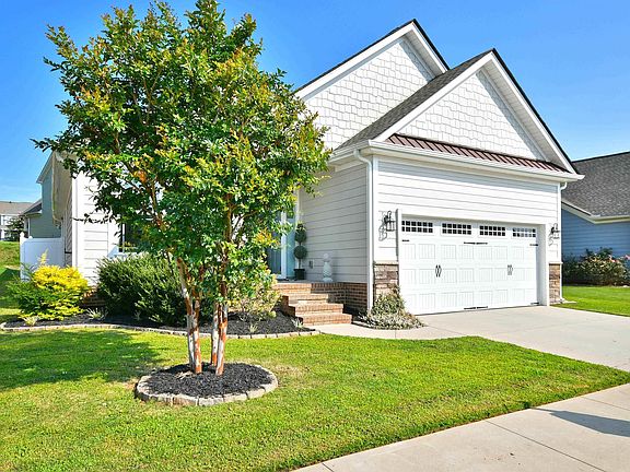 2nd image of 170 Bur Oak Dr