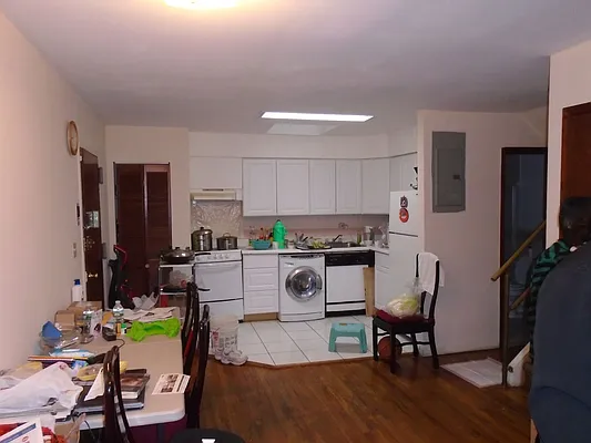 Rented by 18 REALTY | media 28