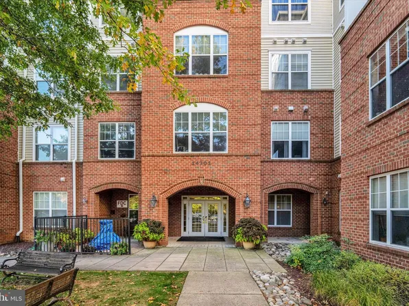 14301 Kings Crossing Blvd Unit 210, Boyds, MD 20841