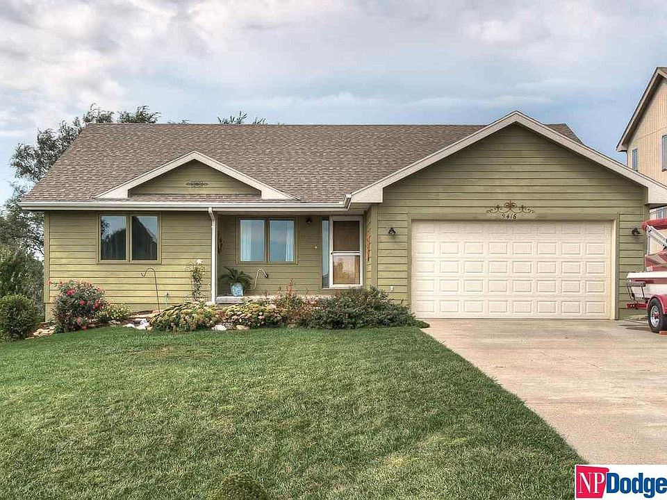 1st image of 9416 Forest Ln